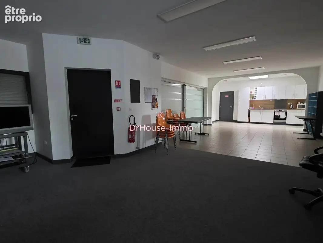Commerce 600 m² à vendre à Villeneuve-D'ascq (59650) - photo 8