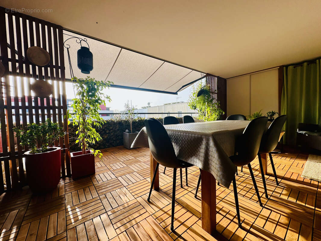 Appartement à LATTES