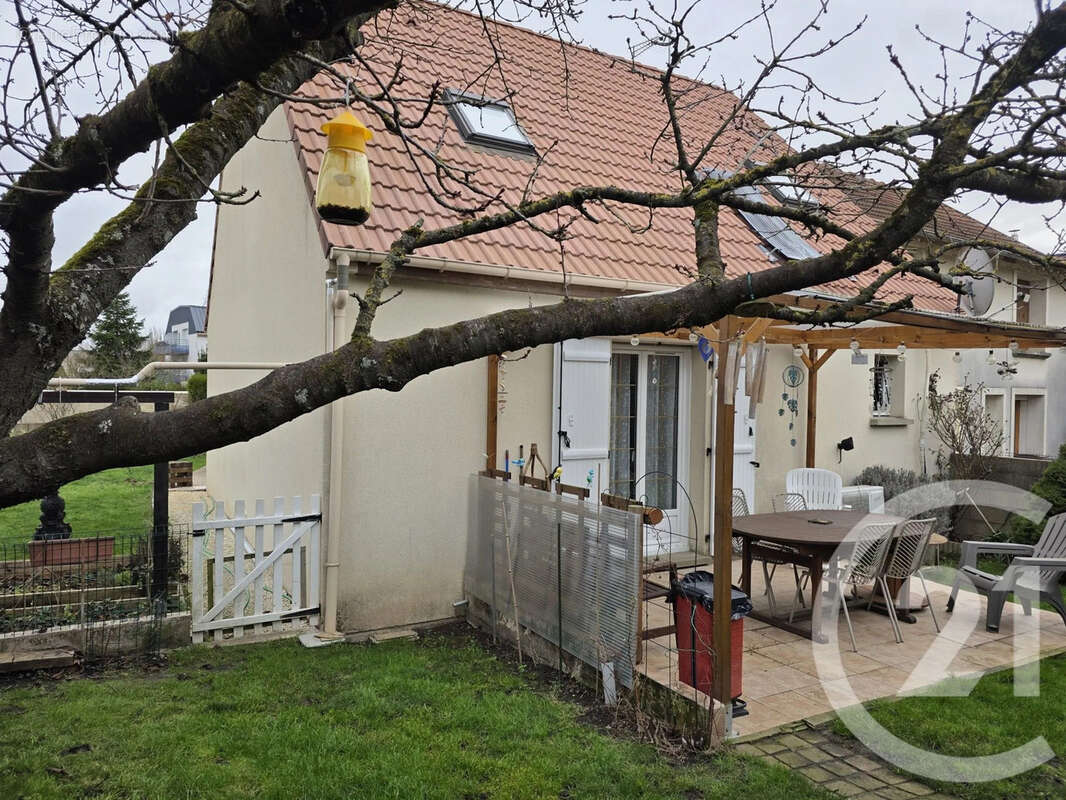 Maison à OISSERY