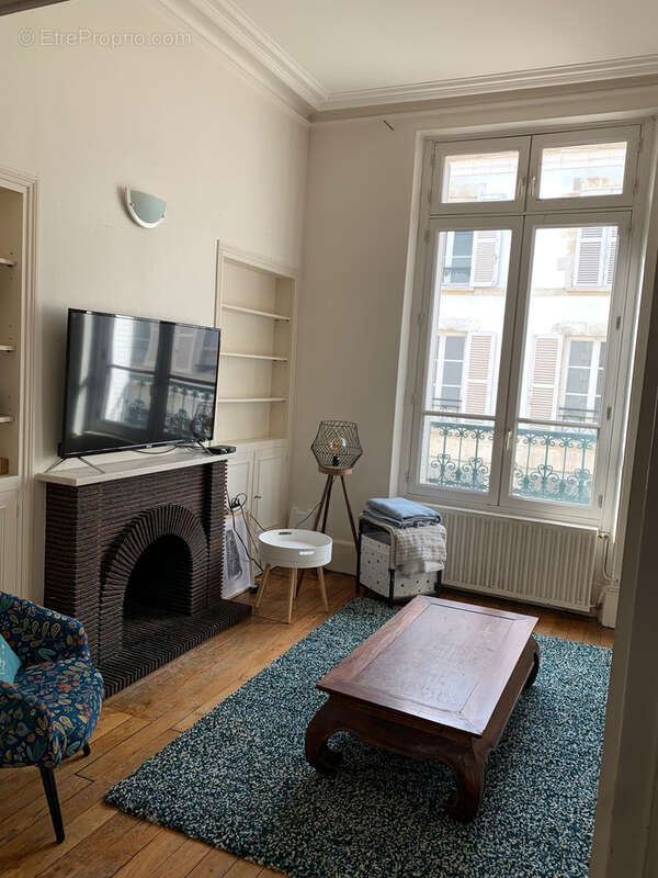 Appartement de charme   65 m2   Quartier Cathédrale - photo 7