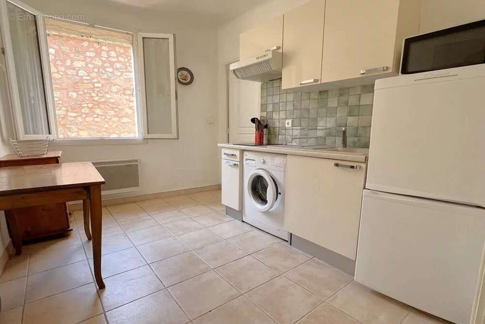Appartement à MONTAUROUX