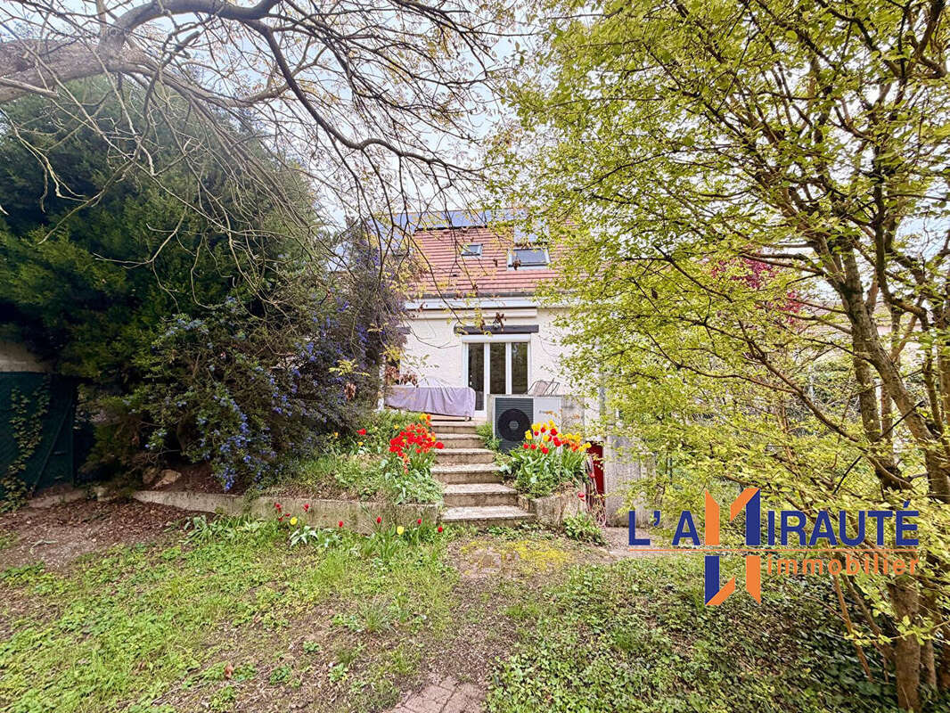 Maison à HOUILLES