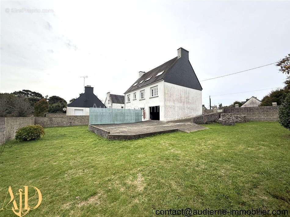Maison à AUDIERNE