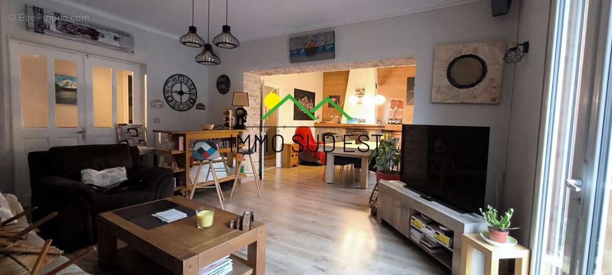 Maison à SAINT-MARCEL