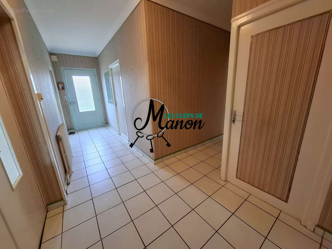 Maison à SAINT-SORNIN-LEULAC