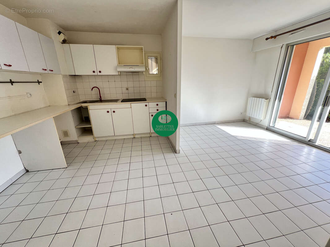 Rez-de-jardin 3 pièces au calme dans résidence sécurisée avec piscine - photo 4
