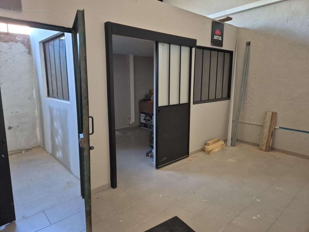 Photo 6 - Commerce à MOULINS