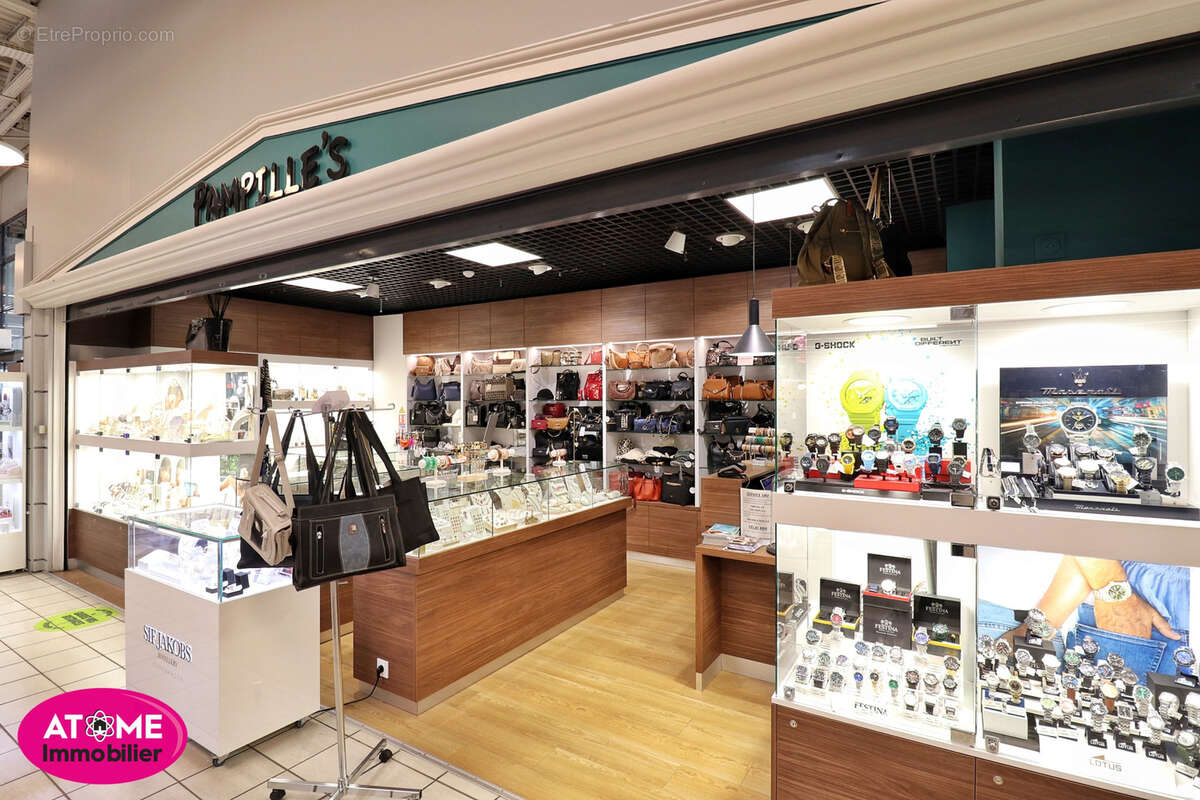 Commerce à SAINTE-MARIE-AUX-CHENES