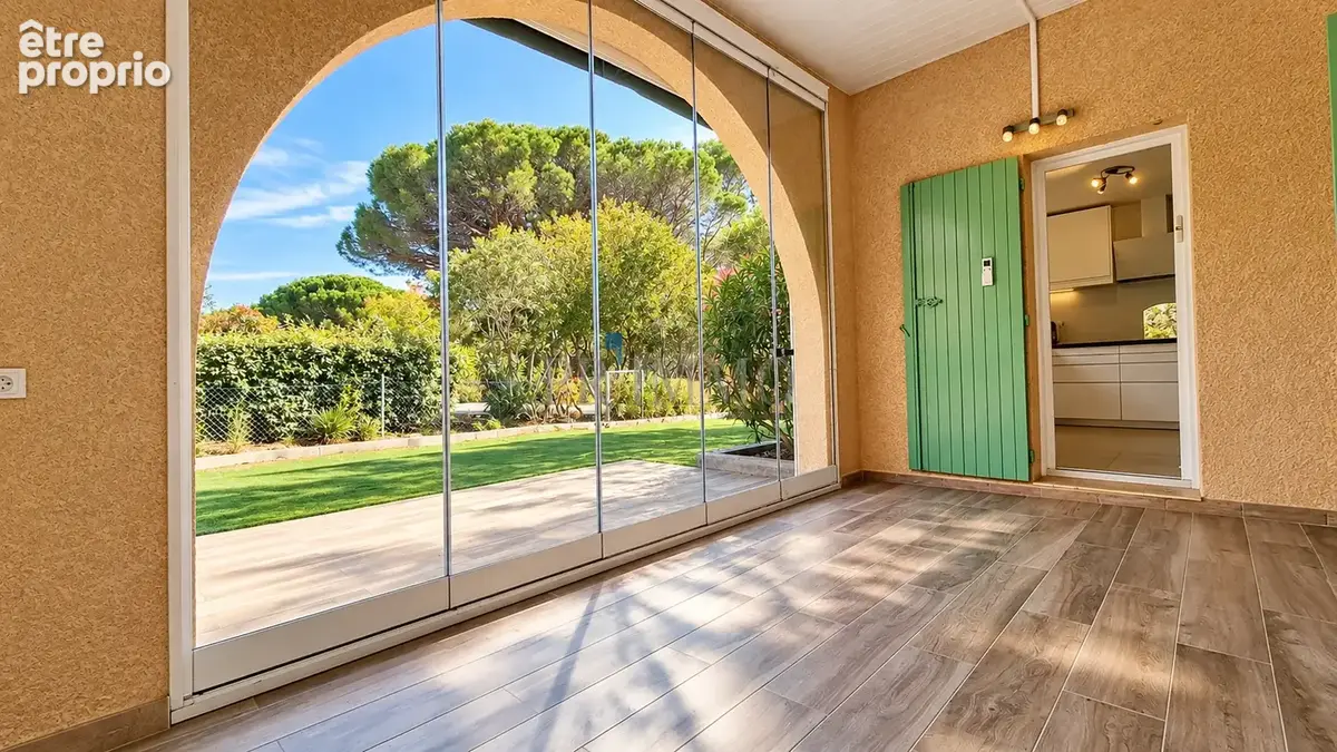 Saint-raphaël   villa de plain-pied avec jardin, dans domaine avec piscine - photo 10