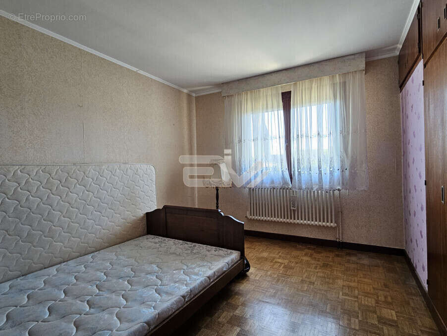 Maison à VAILLY-SUR-AISNE