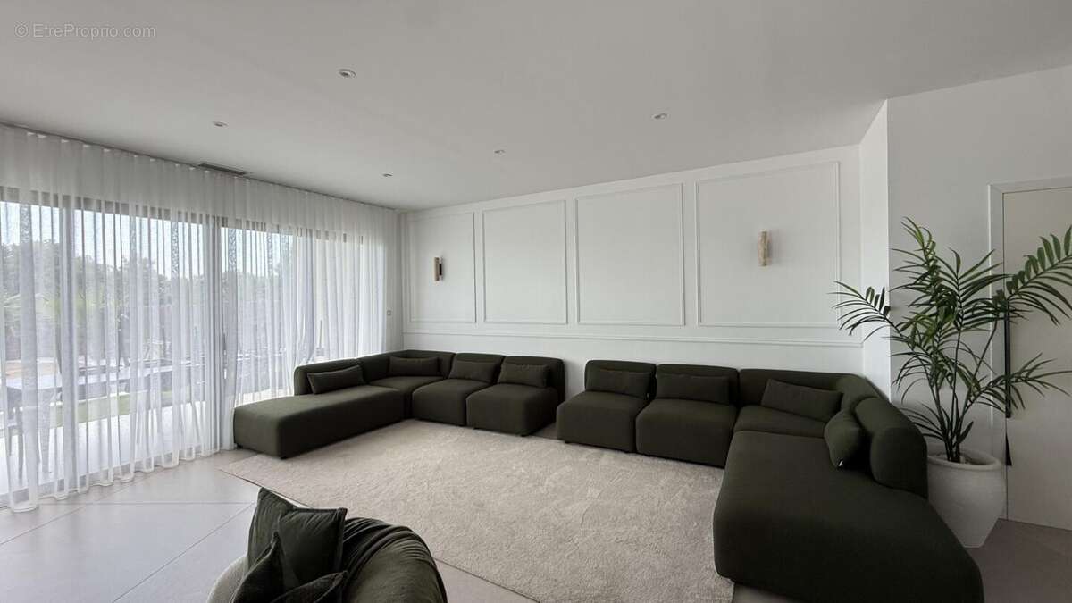 Villa individuelle 142 m² hab + garage sur 300 m terrain avec piscine - photo 9