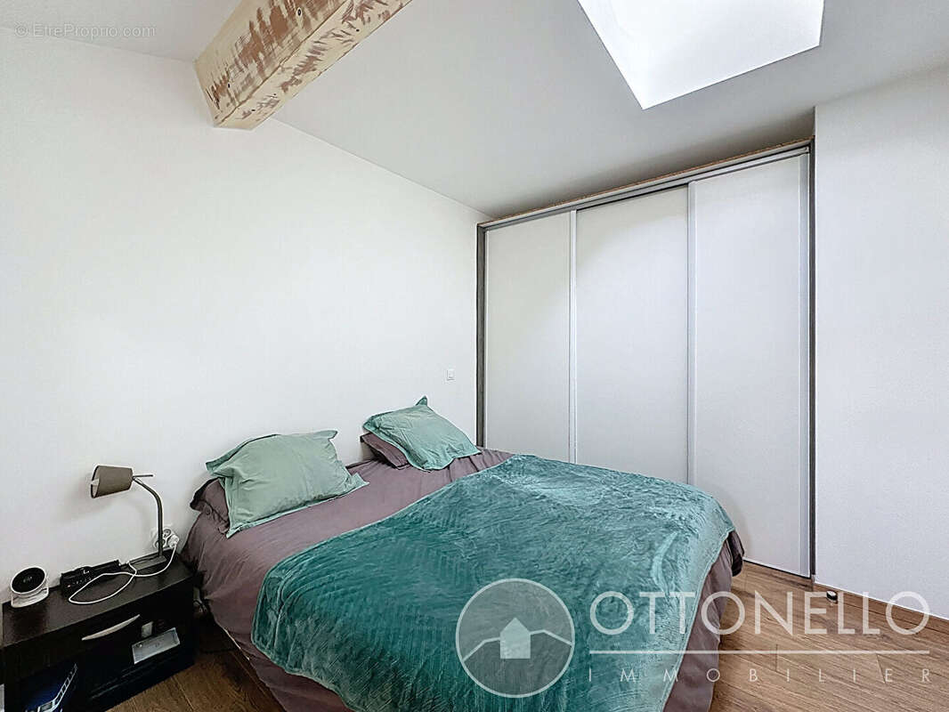 Appartement à ROQUEBRUNE-SUR-ARGENS
