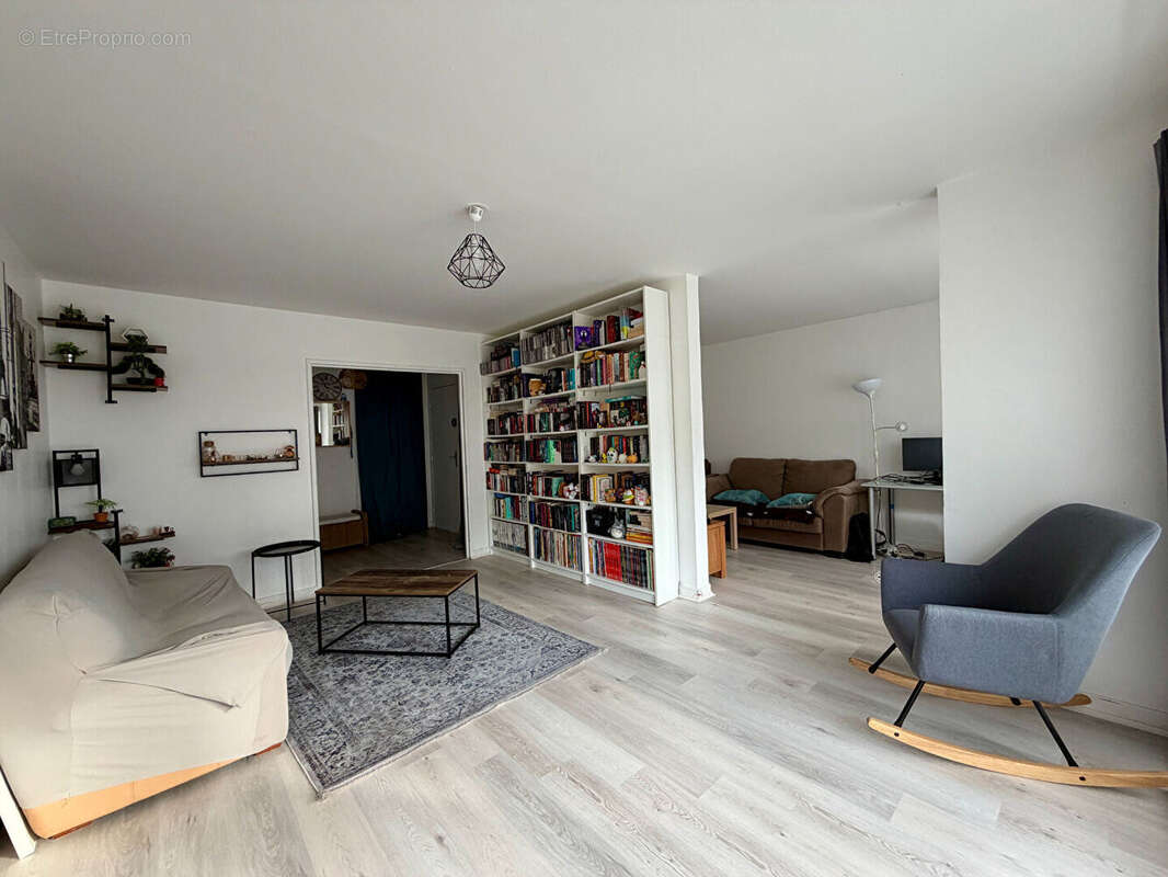 Appartement à LES ESSARTS-LE-ROI
