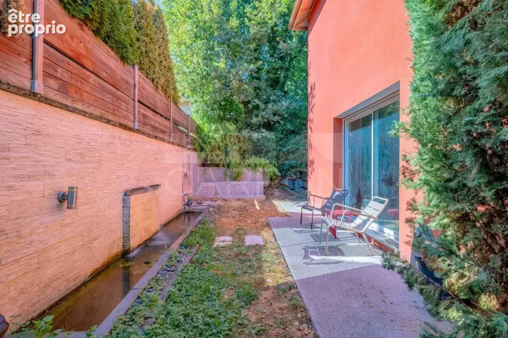 Maison familiale de 155 m² habitables avec 6 chambres et jardin paysagé - photo 13