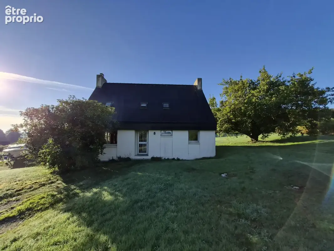 Maison familiale avec grand terrain et vue dégagée - photo 11