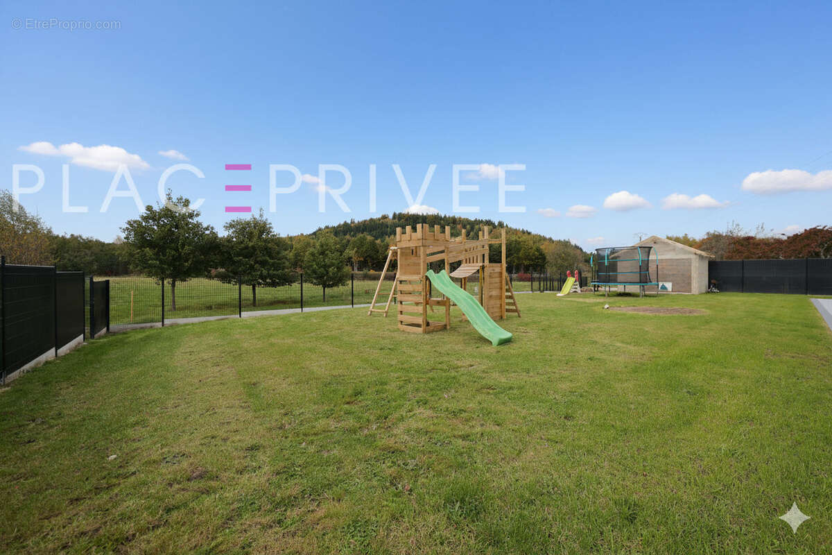 Maison à SAINT-LEONARD