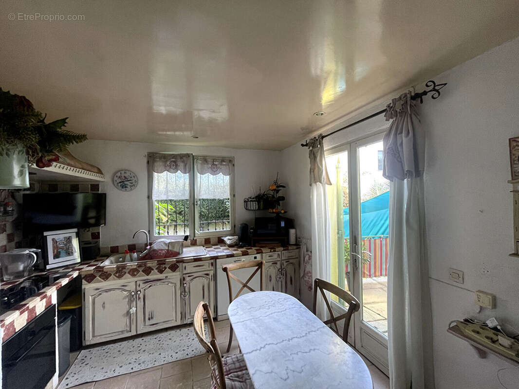 Autre à VILLENEUVE-LOUBET