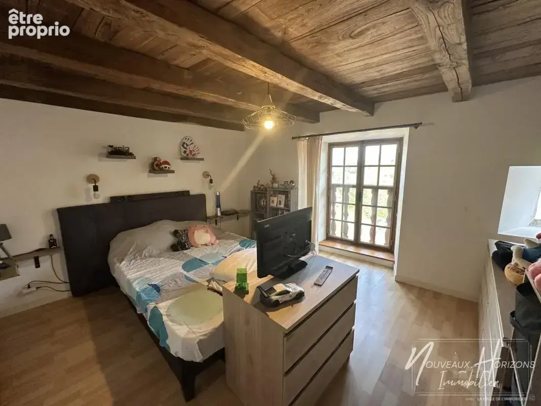 Maison 86 m² à Chaillac-Sur-Vienne  - photo 9