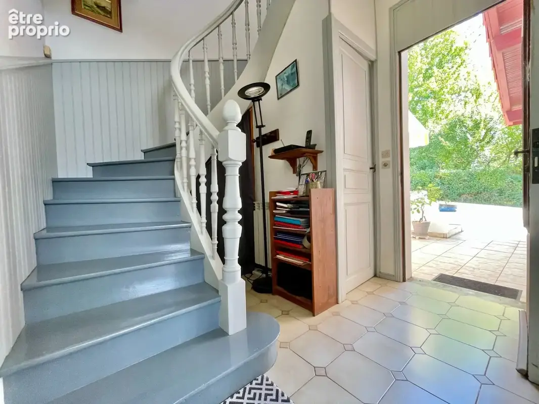 Maison 4 chambres avec T2 indépendant, garage et terrain de 690 m² – 64990 Mouguerre - photo 7