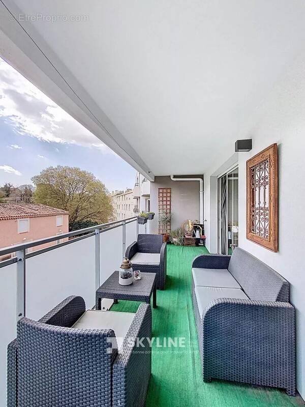 Appartement à MARSEILLE-4E