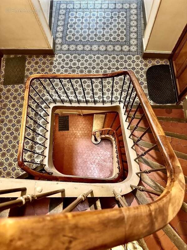 Appartement à MARSEILLE-4E