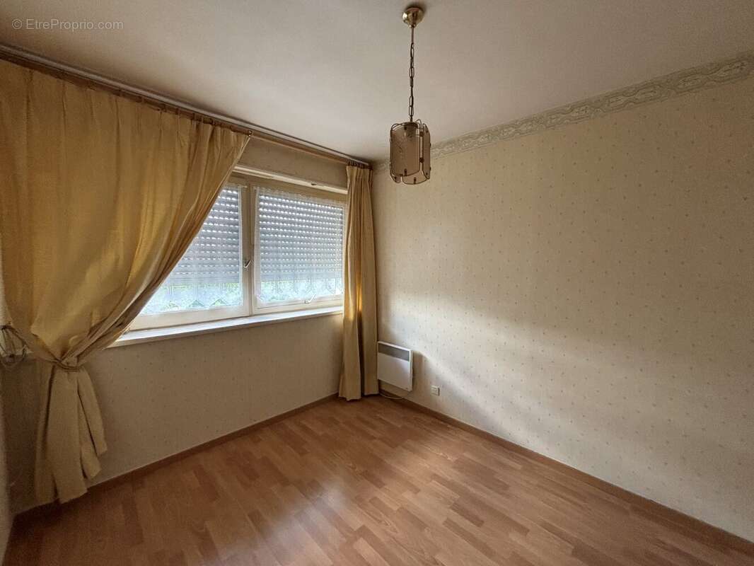 Appartement à LA CHAUSSEE-SAINT-VICTOR