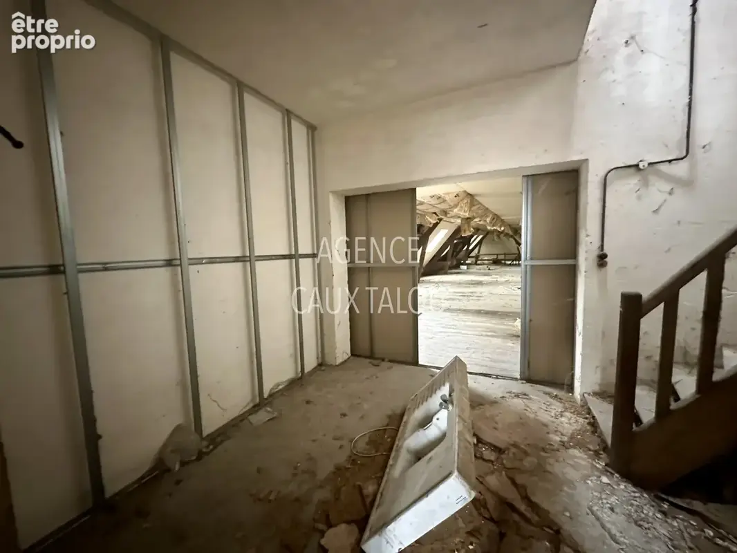 Londinières   immeuble de plus de 600 m2 à fort potentiel pour investisseur - photo 12