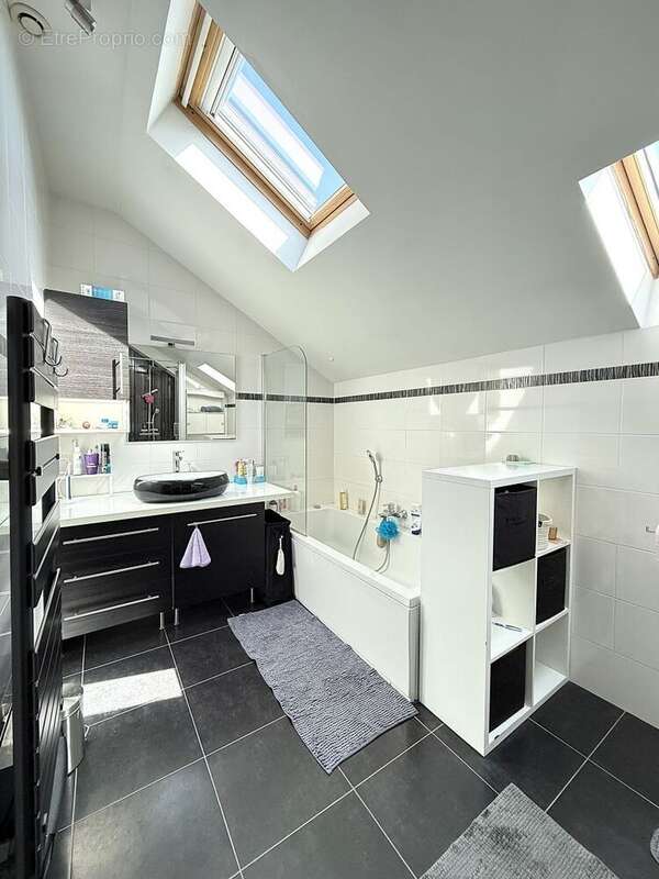 Maison à NEUILLY-SUR-MARNE