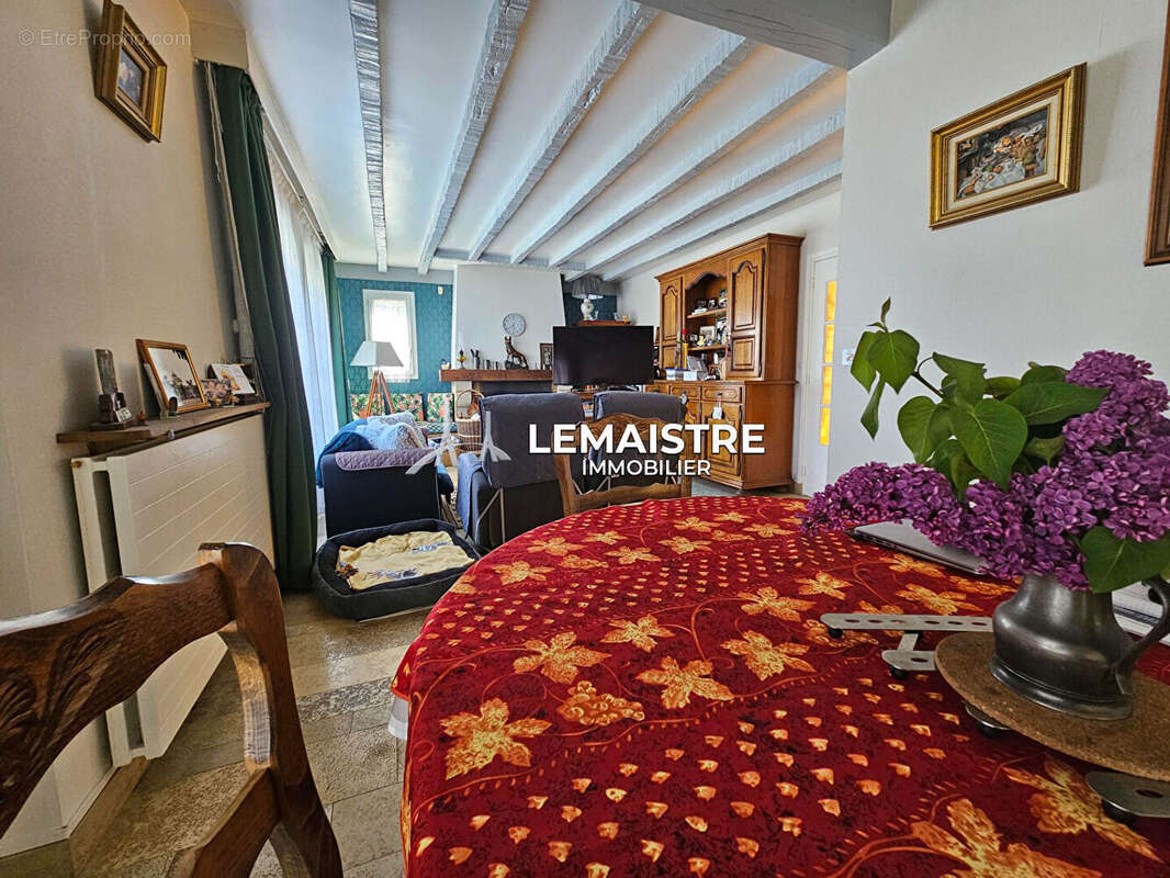 Maison à FONTAINE-LA-MALLET