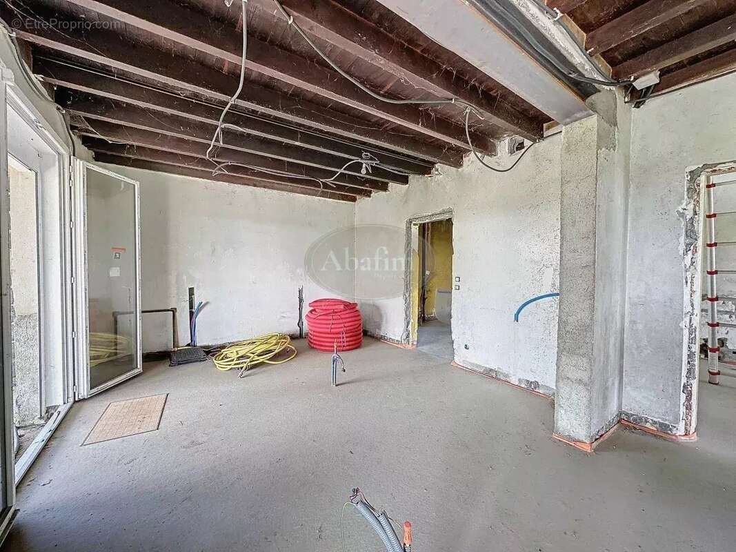 Maison à VILLENEUVE-LECUSSAN