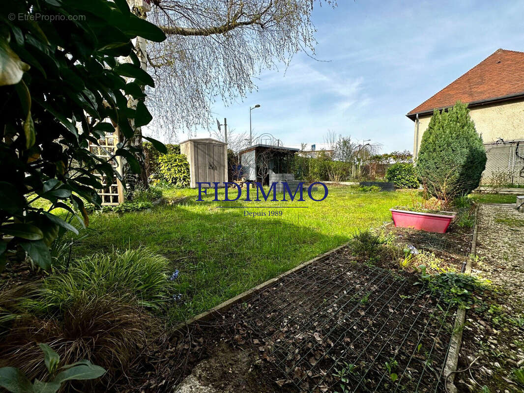 Maison à ORMESSON-SUR-MARNE