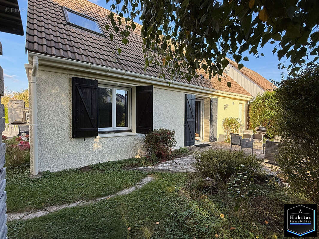 Maison à LE PLESSIS-BELLEVILLE