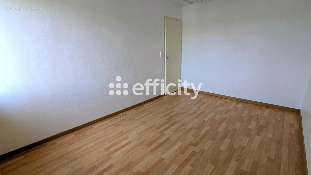 Maison à SAINT-YRIEIX-SUR-CHARENTE