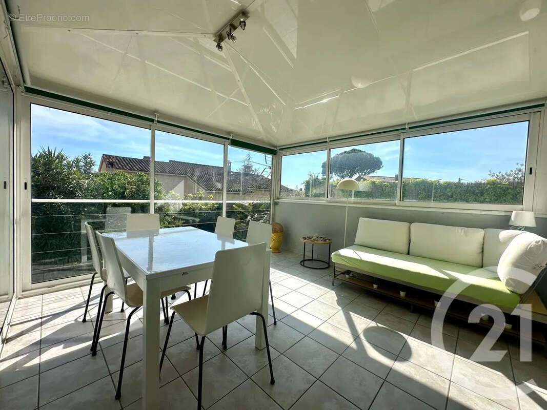 Appartement à SIX-FOURS-LES-PLAGES