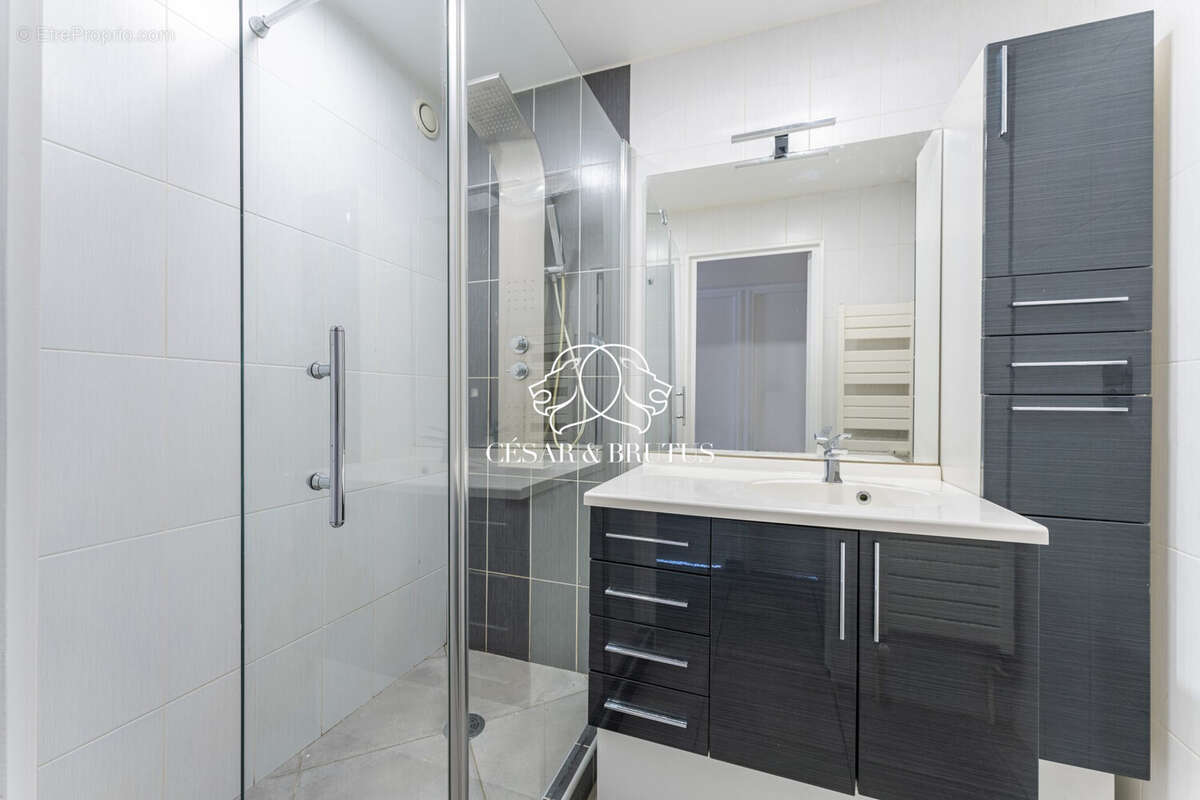 Appartement à OULLINS