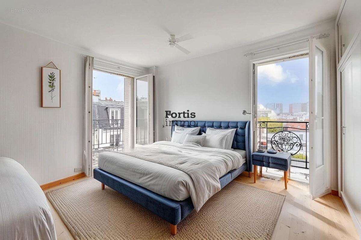 Appartement à PARIS-15E