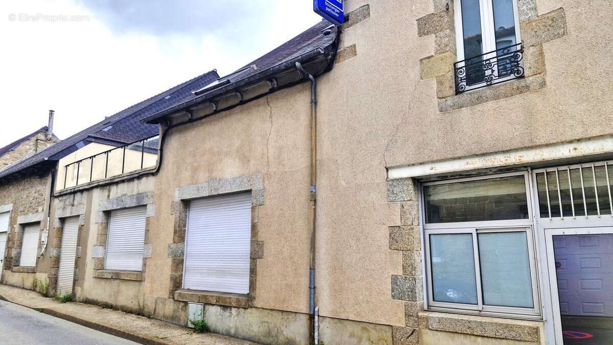 Maison à QUINTIN