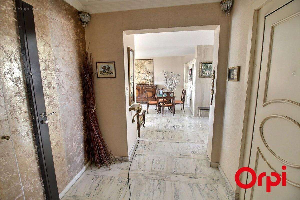 Appartement de type 3/4 -170 m² - Penthouse - Dernier étage Terrasse 45 m² - Parking - photo 19