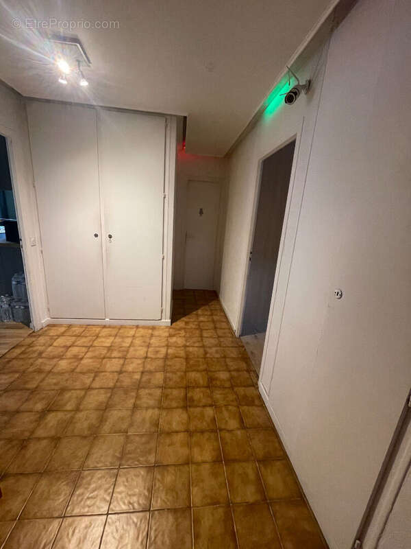 Appartement à ETREMBIERES