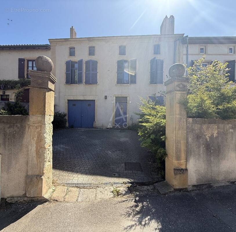 Maison à JOUY-AUX-ARCHES