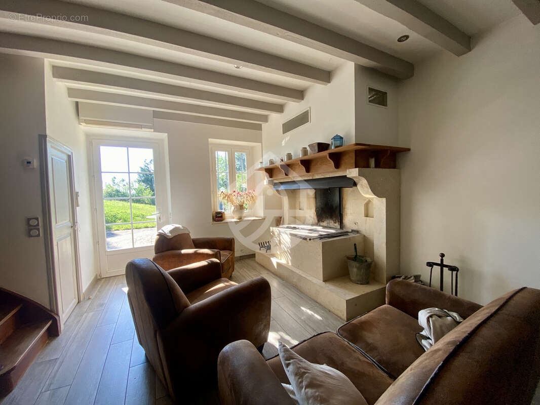 Maison à SAINT-GEORGES-LES-BAINS