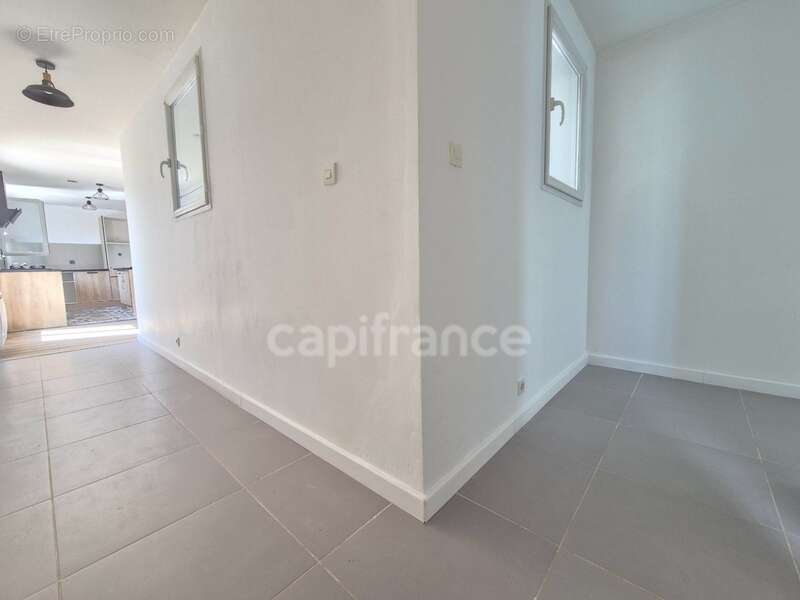 Maison à CHAILLEVETTE