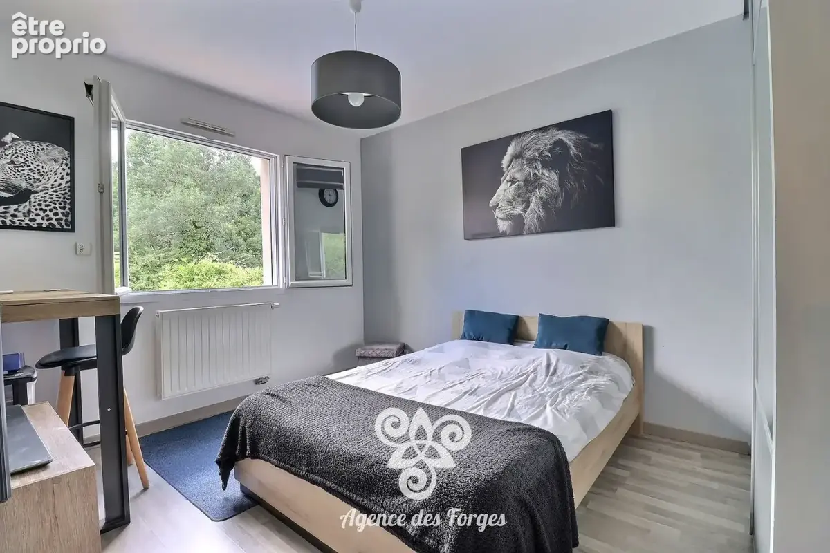 Bourg MOUZILLON, maison récente (100 m²), 4 chambres, jardin (408 m²) - photo 11