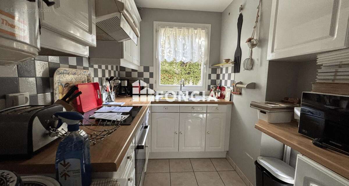 Appartement à LES ESSARTS-LE-ROI