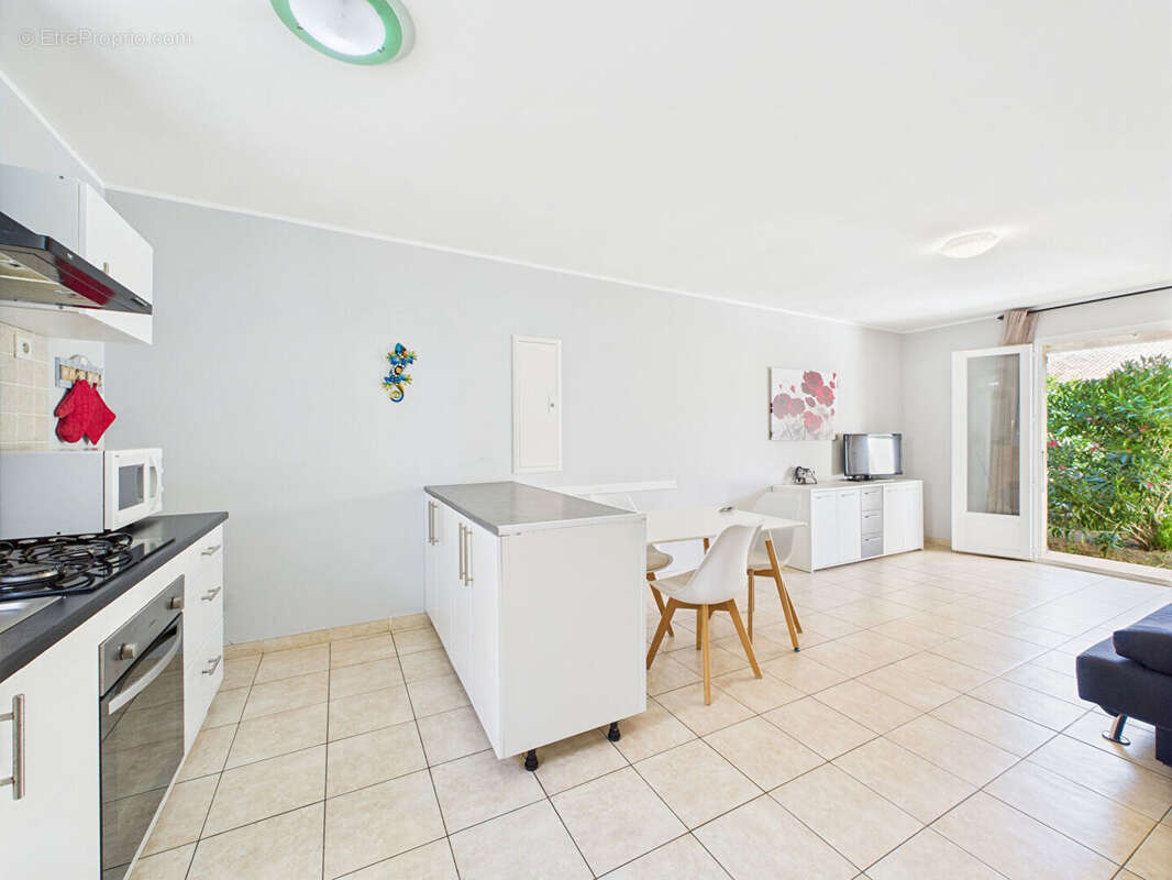 Appartement  2 pièce(s) 48 m2 - Piscine - photo 5
