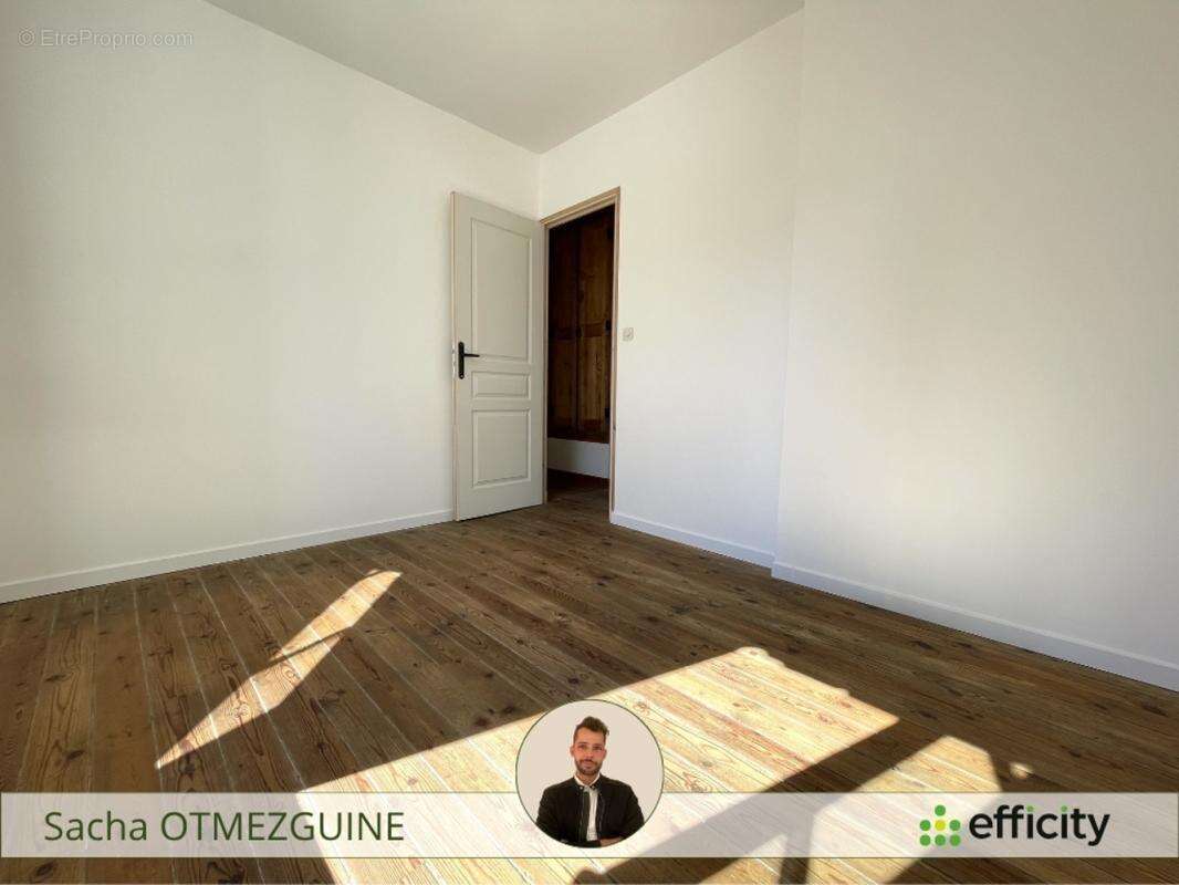 Maison à YZEURES-SUR-CREUSE