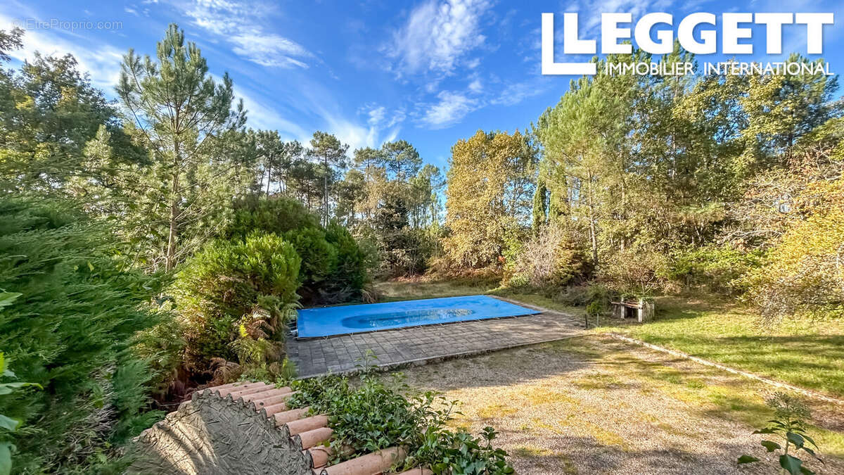 Maison à SAINT-LEON-SUR-L'ISLE