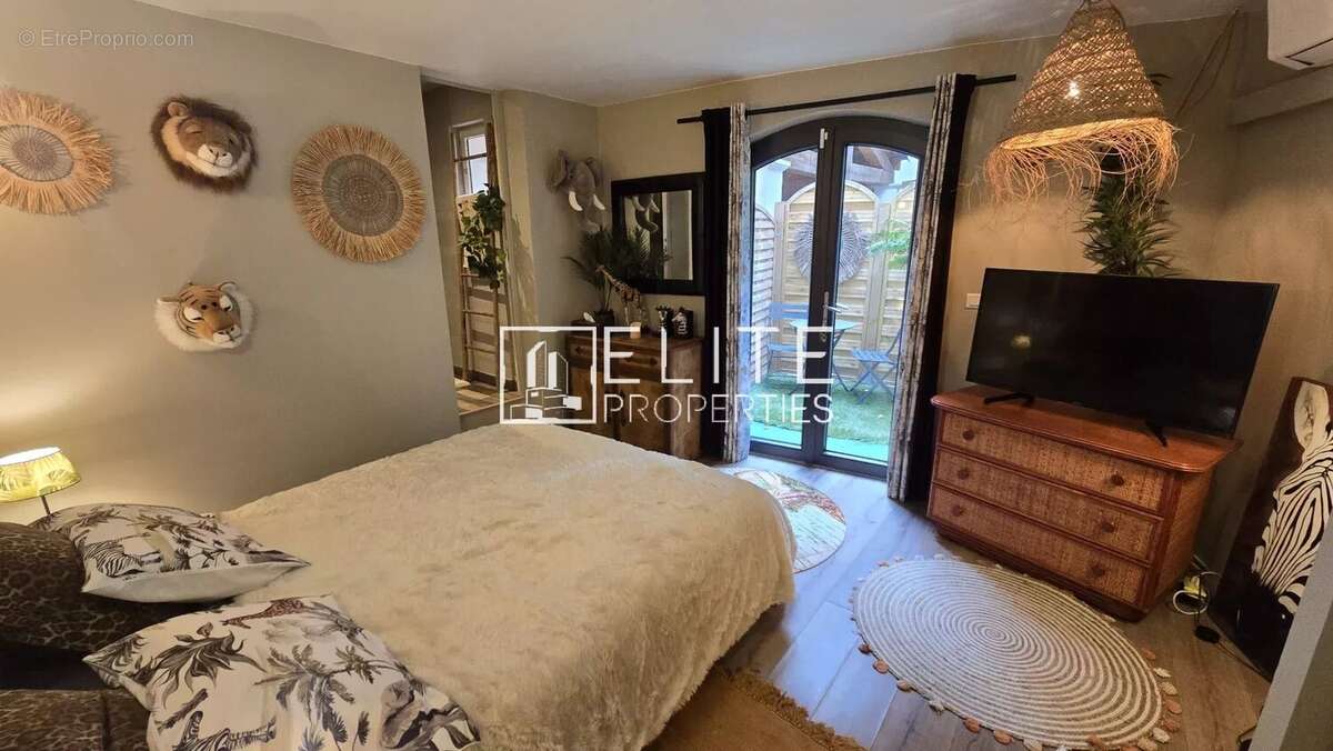 Maison à ROQUEFORT-LES-PINS