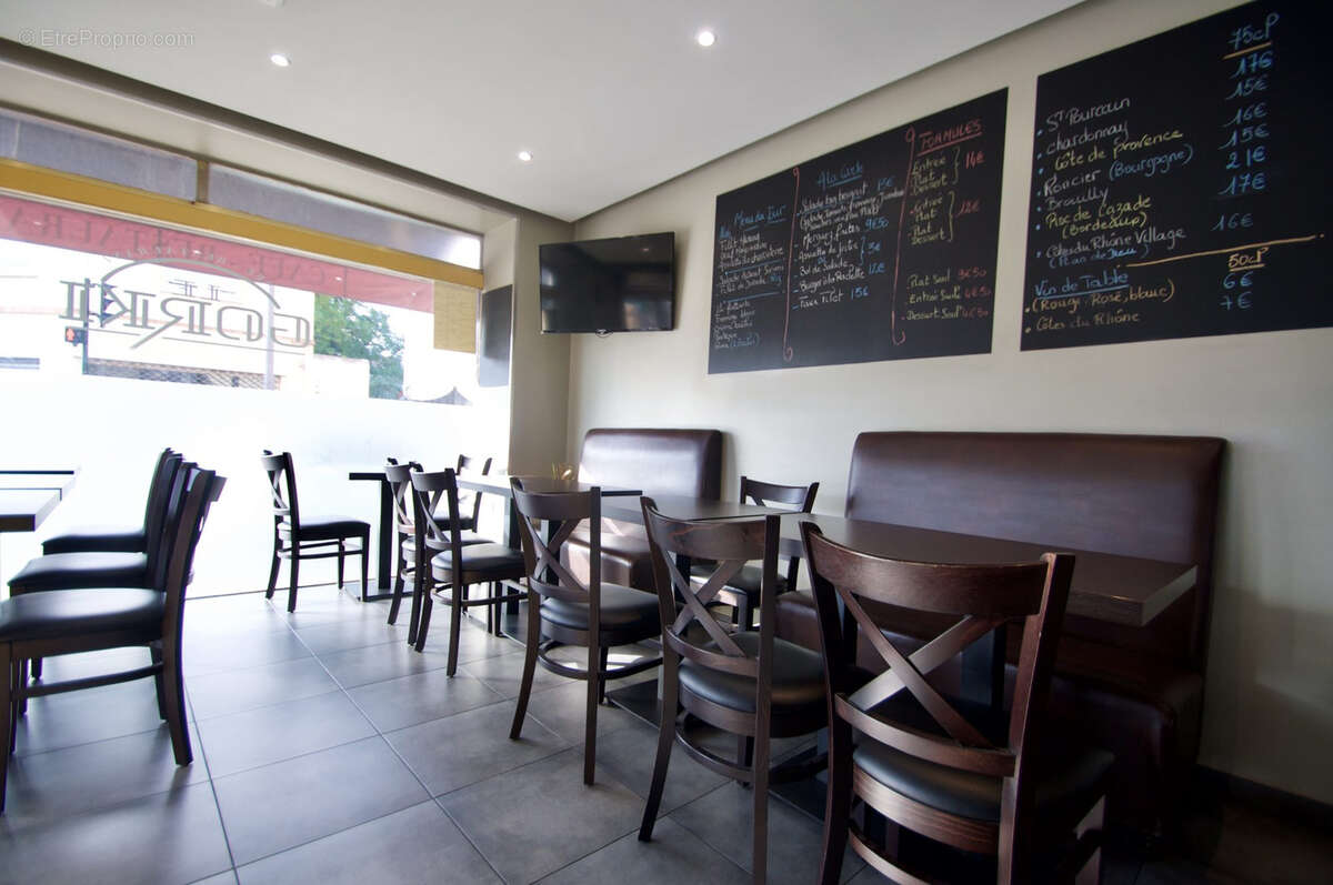 Commerce à LE BLANC-MESNIL