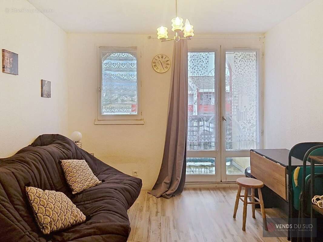 Appartement à LAMALOU-LES-BAINS